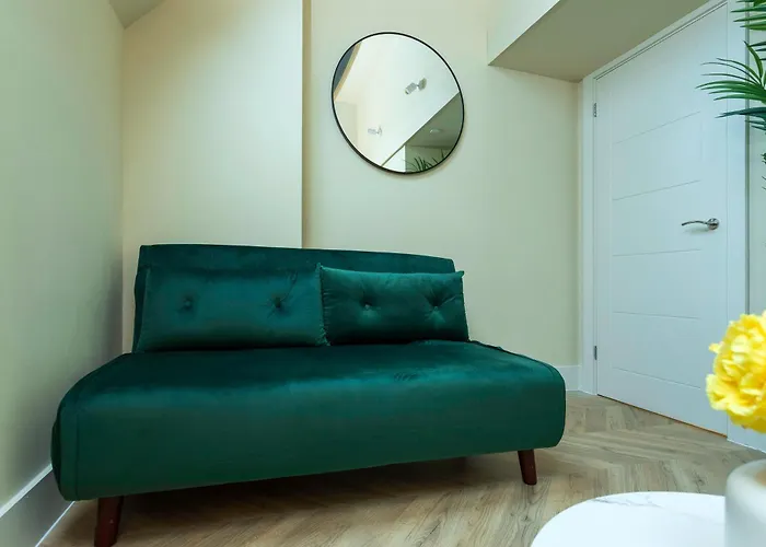 Prestige - Rose Platinum Leeds (West Yorkshire)